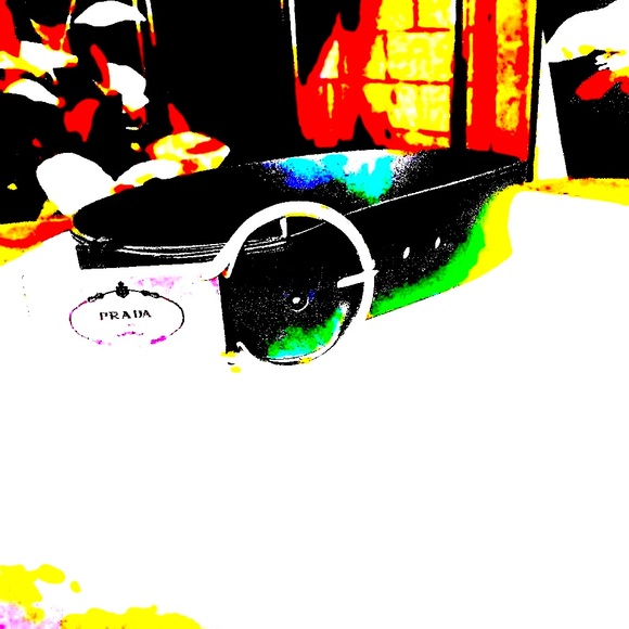 ⭐️⭐️AUTHENTIC VINTAGE PRADA BELT - see pics for serial number⭐️⭐️ - Picture 2 of 10